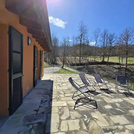 Oasi Di Pace Nella Val Di Taro Apartment Compiano Exterior photo